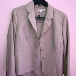 Ladies Evan Picone business suit